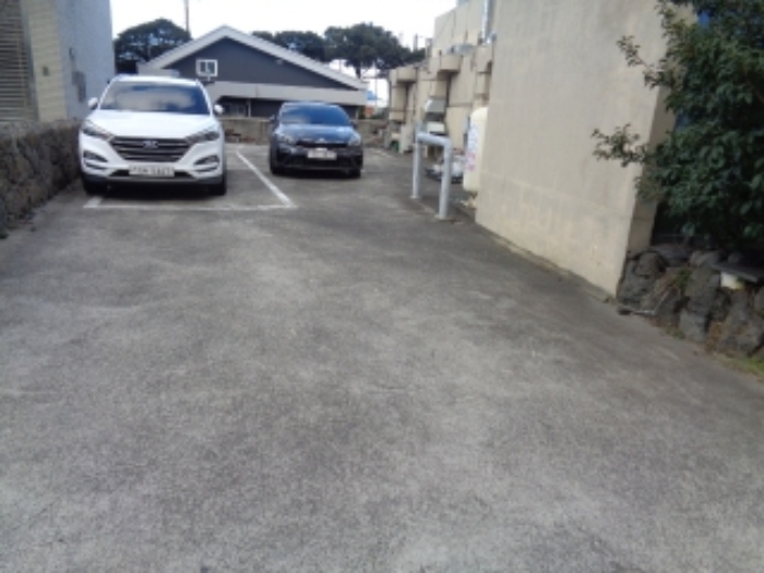 - 소재지 1(이호이동 114-3) 위 지상 시멘트 포장