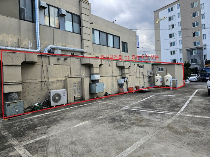 제시외건물ㄱ)(미등기, 증축추인 부분으로 건축물대장상 면적에는 포함)