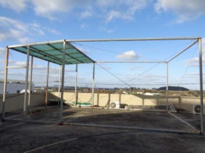 - 소재지 2(대동길 2) 제시 건물 옥상 파이프조 시설물