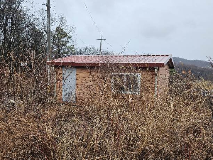 제시 목록 1 지상 제시외 조립식 건물 전경