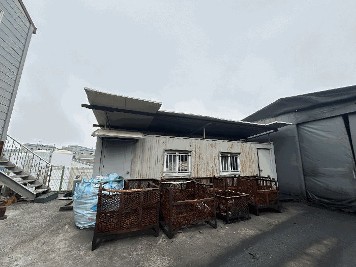 기호 1) 지상위 컨테이너