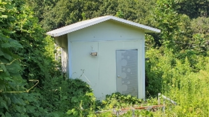 본건 지상의 제시외건물(농막:관리사)