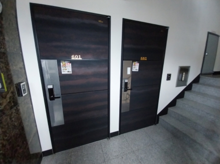 601호, 602호 입구 