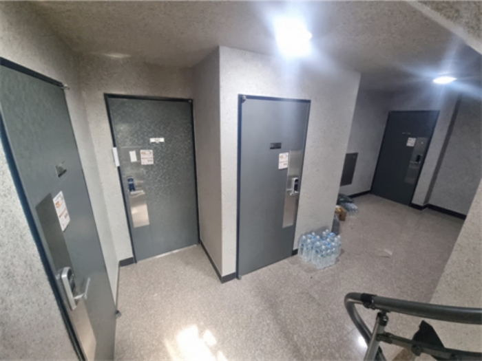 [ 본건 내부 - 2층 ]