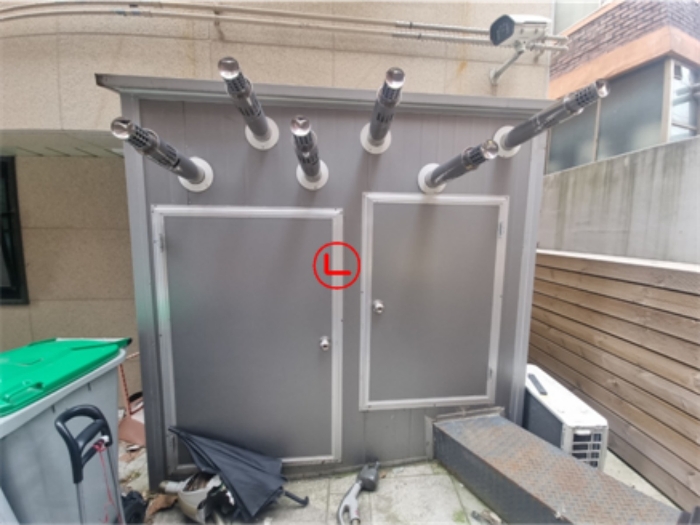 [ 제시외 건물 ]