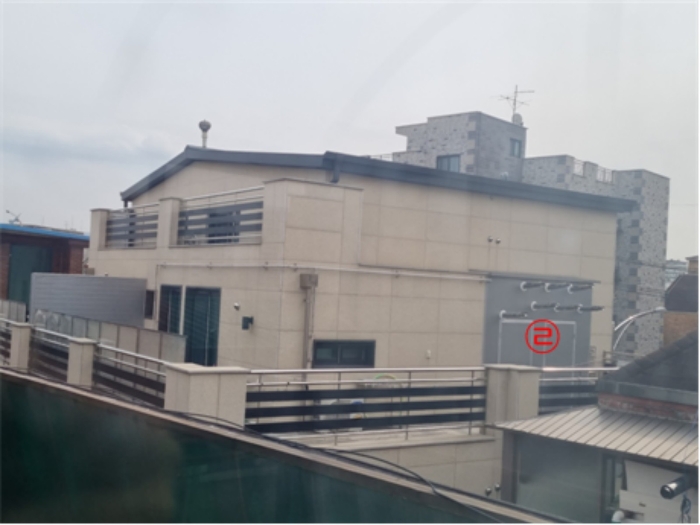 [ 제시외 건물 ]