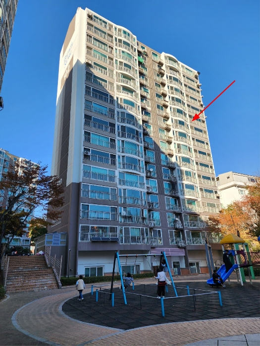 본건 전경(본건 남서측에서 촬영)