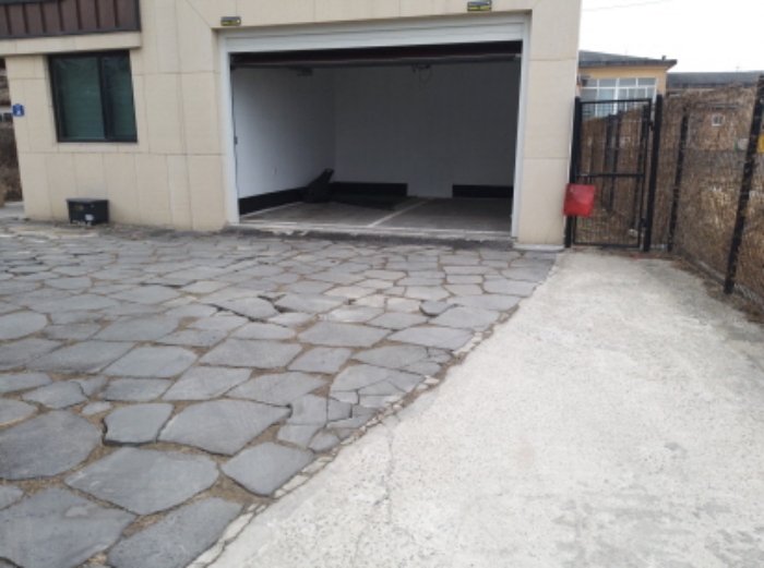 * 본건 목적물 3. 전경(차고)