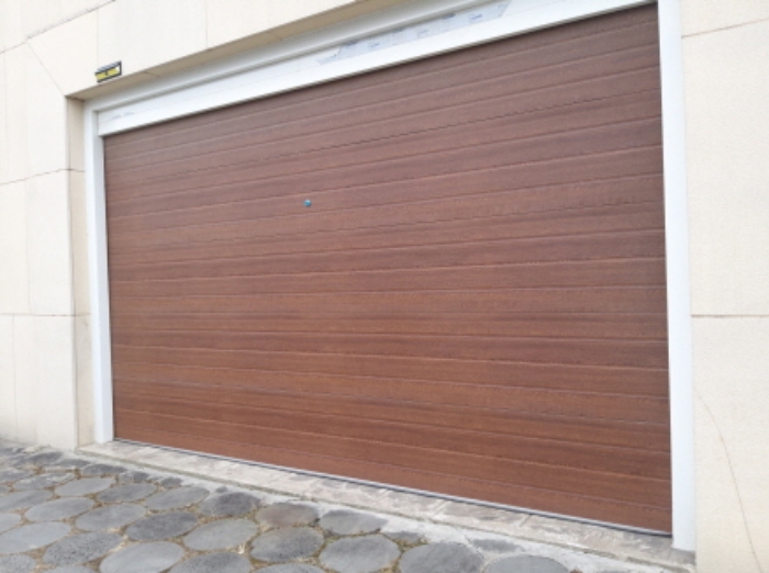 * 본건 목적물 2. 전경(차고)