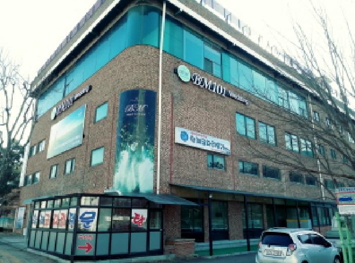 * 본건 건물 전경