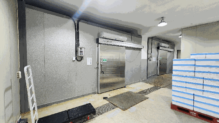 기호(5) 4층 건물-1층 내부