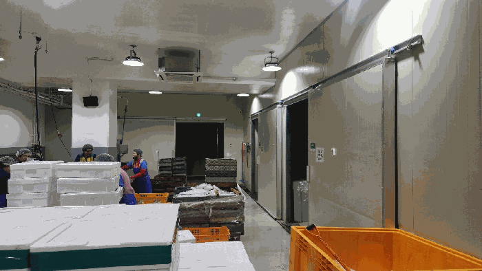 기호(5) 4층 건물-1층 내부