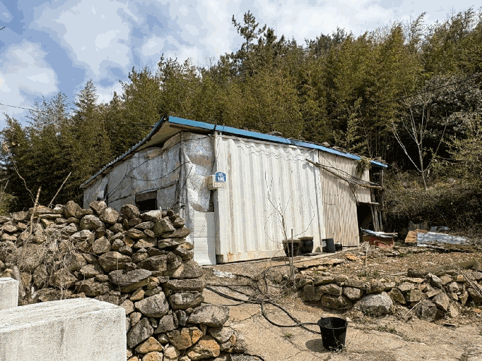 일련번호 1) 지상 타인소유 제시외건물 ㄱ)