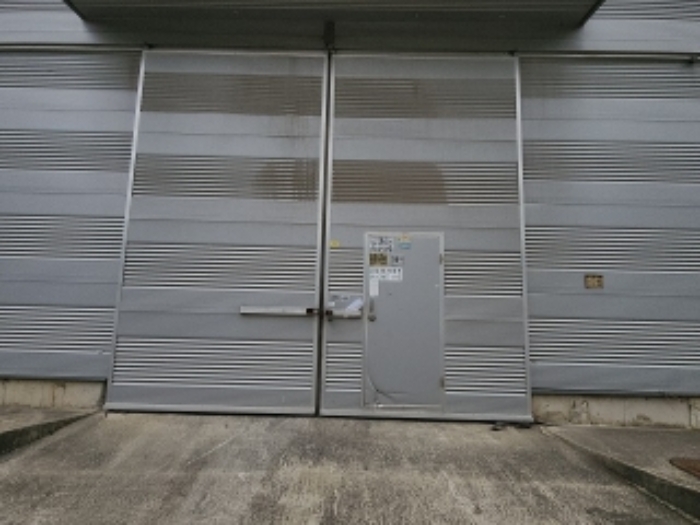 출입문 및 안내장