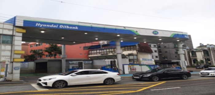 * 본건 주유소 전경