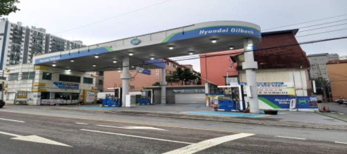 * 본건 주유소 전경