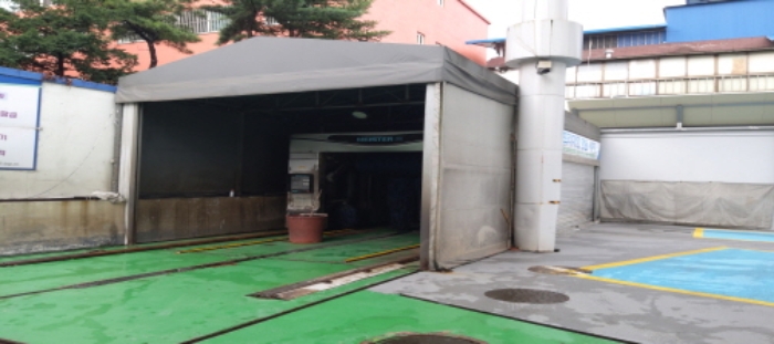 * 본건 부속 세차시설 전경