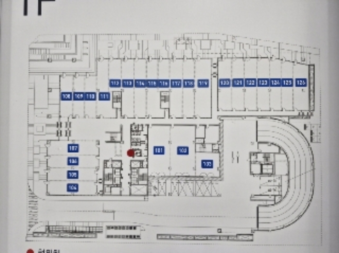 1층 엘리베이터 옆 안내도
