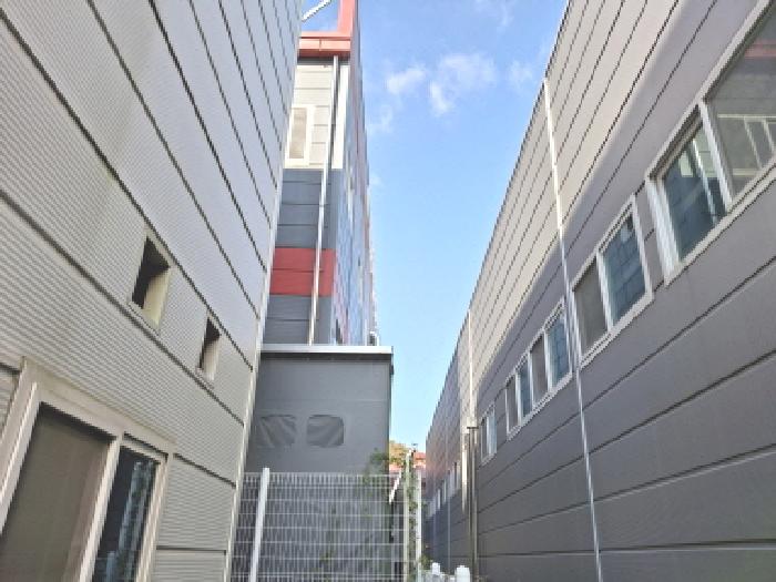 건물 뒷쪽 모습