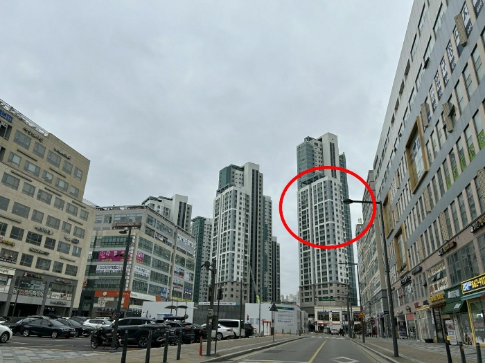 1동의 건물전경