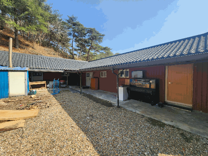 본건 토지 기호(3), (7) 지상 타인소유 제시외 건물