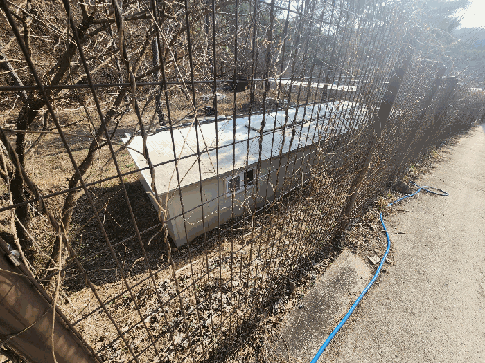 본건 토지 기호(1) 지상 타인소유 제시외 건물