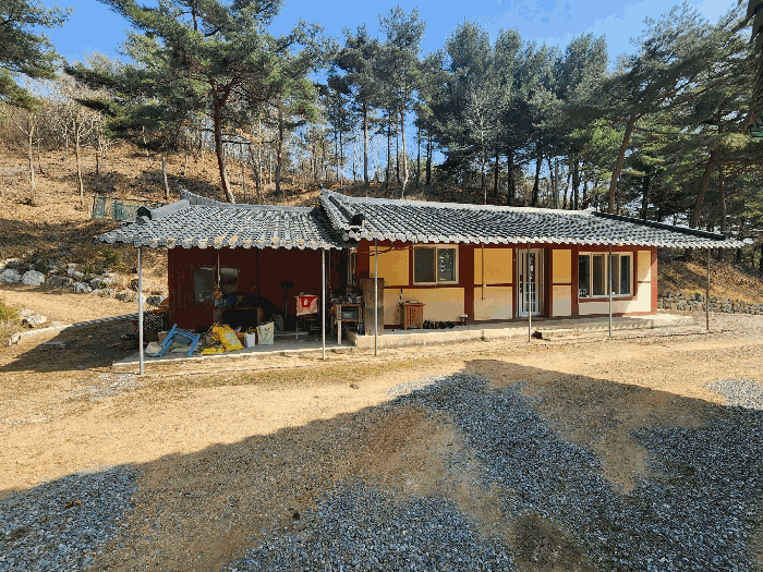 본건 토지 기호(3), (7) 지상 타인소유 제시외 건물