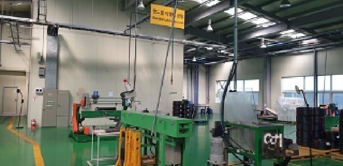 2번 부동산 내 이형재 도포장치 모습