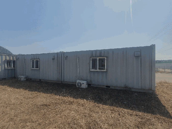 제시 외 컨테이너 ㉠, ㉡