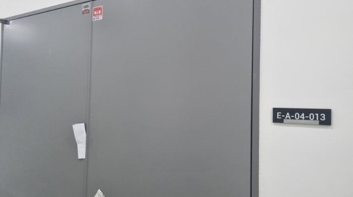 4층 이에이 04-013호 현관