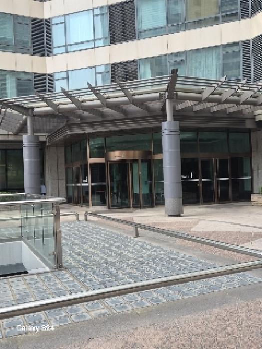 에프동1층출입구