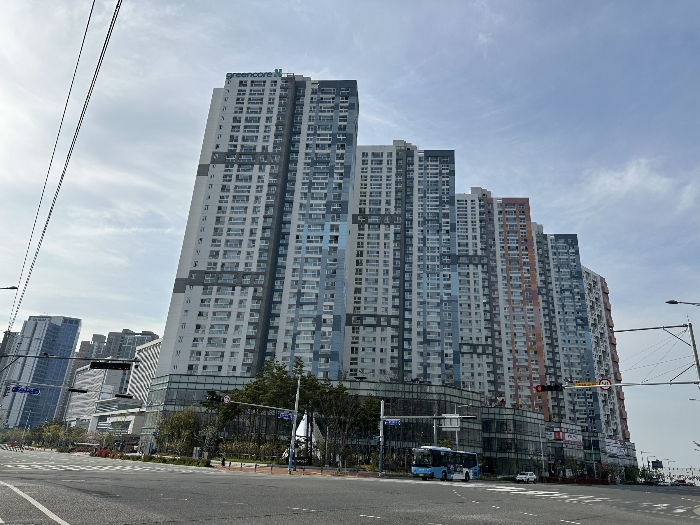 본건 및 부근전