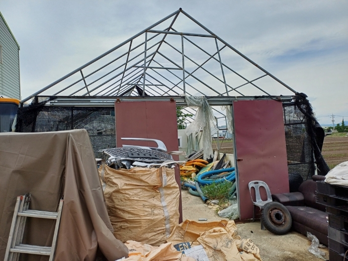 15. 제시외건물(ㅅ),(12)토지 위 소재