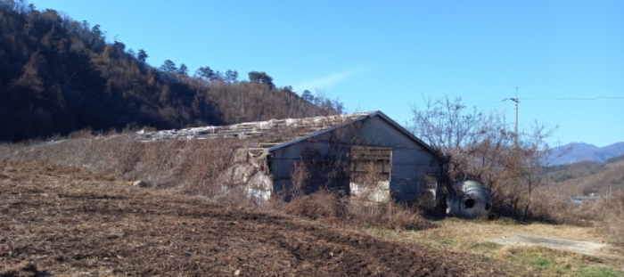 목록 1. 토지 및 목록 2. 단층축사 등