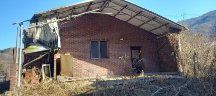 목록 1. 토지 및 목록 2. 단층축사 등