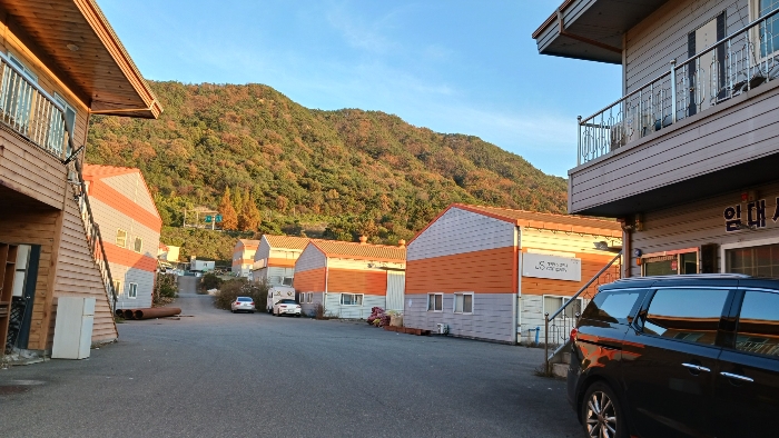 공장출입도로 및 주변모습1