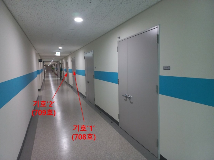 본건 주위 복도