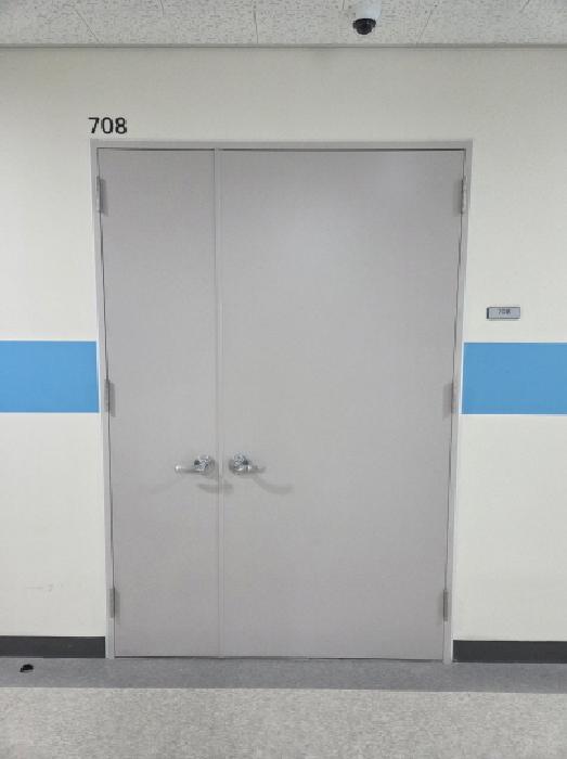 708호(복도 출입문- 폐쇄)
