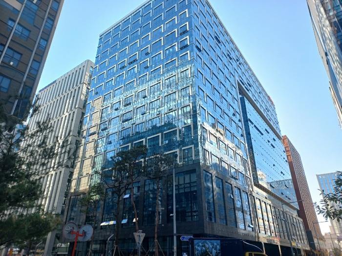 본건 소재 건물 전경