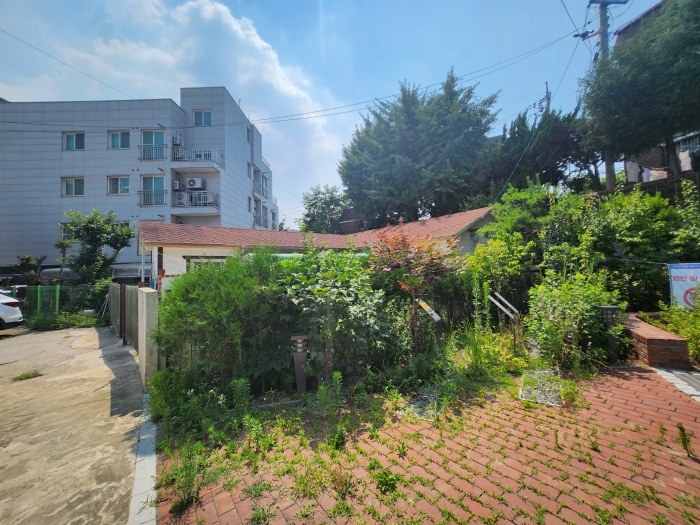 본건 전경-측면 촬영