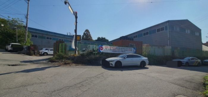 현장사진(토지, 건물 전경)