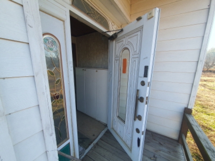 현장사진(건물 출입문)