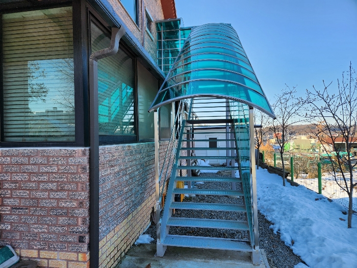 제시 외 물건㉡