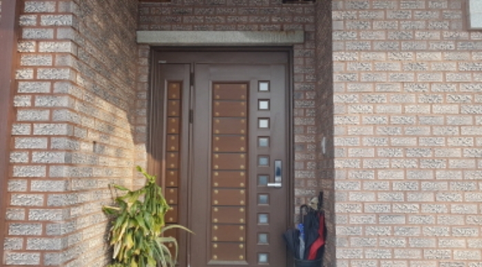 * 목록2. 1층 출입문 전경