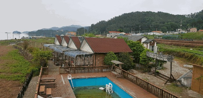 기호(5-①,6-①,7-①) 제시외설비 전경
(태양광 설비 - 지붕 패널)