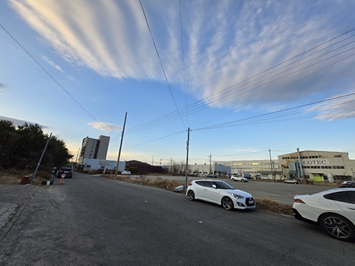 본건 포함 부근 전경, 남동측 인근에서 촬영