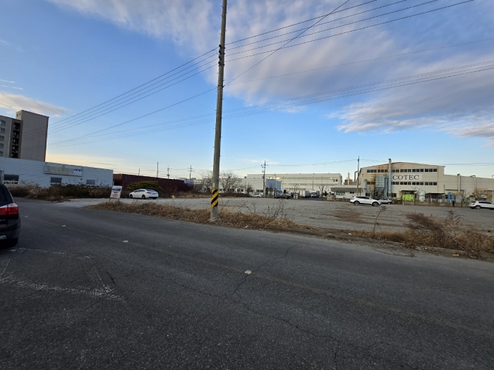 본건, 남측 인근 촬영