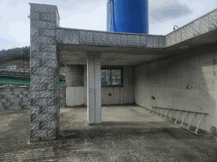 15.제시외건물 ㉡(물탱크실)