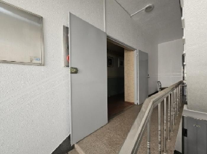 목록 2번 목적건물 지상4층 입구(출입문 및 주변)