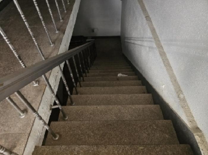 목록 2번 목적건물 지하1층(계단)